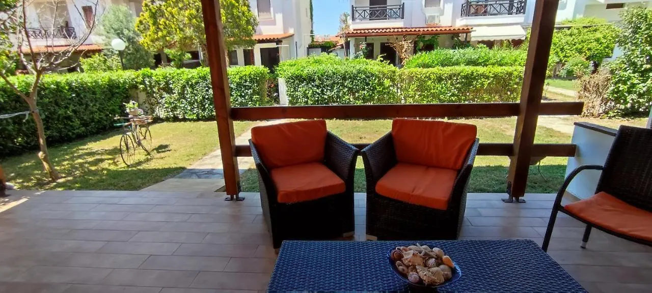 The Seaside Villas Νικήτη 0*,
